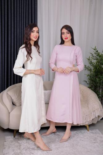 فستان أنيق بتصميم عصري مع تفاصيل مميزة