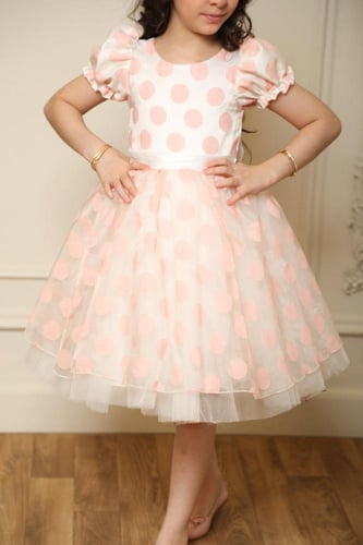 فستان بناتي مطرز منفوش