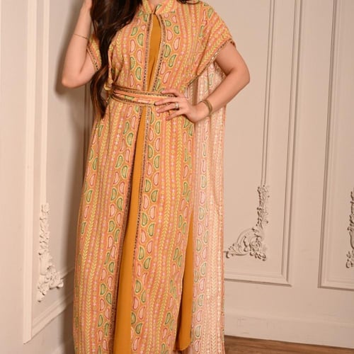 جلابية فخمة باللون الكموني مطرزة ثلاث قطع