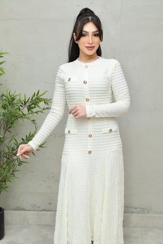 فستان مخمل أبيض سكري