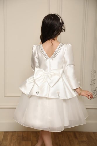 فستان بناتي تفته مع تل منفوش