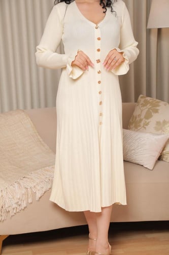 فستان شتوي ناعم بأزرار أمامية