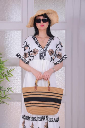 فستان صيفي مزخرف بتصميم عصري ومميز