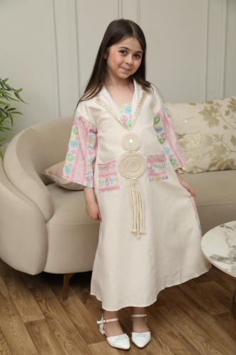 جلابية بناتي رمضانية بنقوش تراثية وألوان ناعمة