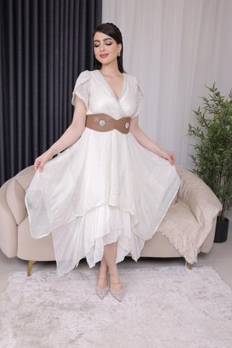 فستان بوهو أنيق بقصة غير متناسقة وحزام جلدي