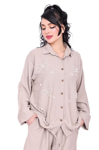 طقم سفر فاخر من قطعتين – أناقة ناعمة وراحة مثالية