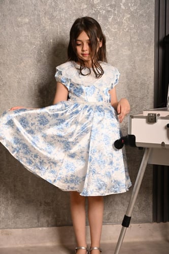 فستان بناتي الاميرات بتدخيلات الأزرق