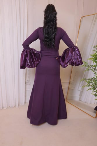 فستان سهرة موف مع اكمام طويلة منفوش