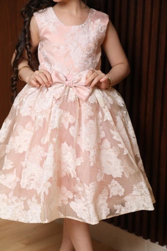 فستان بناتي تول وردي قصير منفوش