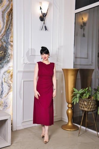 فستان سهرة بنفسجي فاخر مع أكمام منفوشة