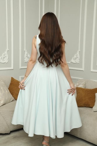 فستان العيد كريب بقصة بيبلوم أنيق