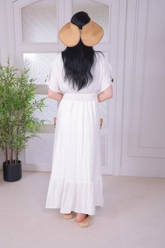 فستان صيفي مزخرف بتصميم عصري وأنيق