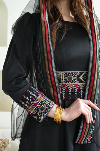 جلابية نسائي يوم التأسيس بتصميم تراثي أصيل