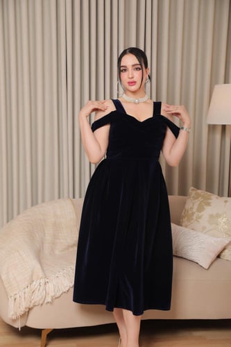 فستان شتوي كحلي ميدي