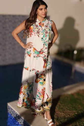 جلابية صيفي مشجرة أنيقه بتفاصيل ناعمة