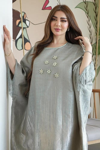 جلابية أنيقة لونين رائعة تجمع بين موضة والفخامة