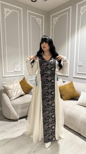 جلابية رمضانية بتطريز وأكمام طويلة