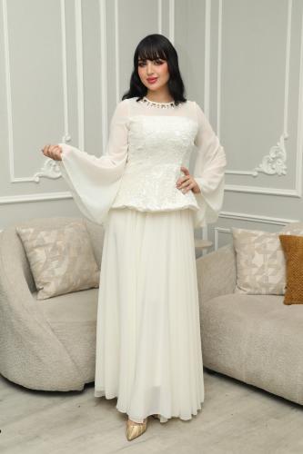 طقم العيد دانتيل بتنورة بليسيه واسعة