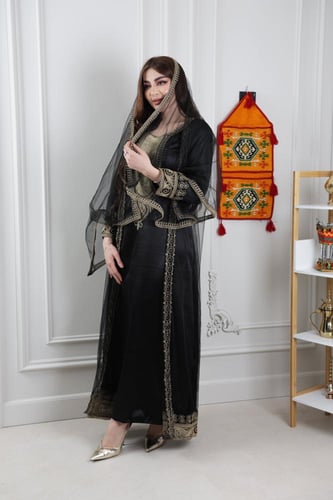 جلابية نسائية بتصميم تراثي فاخر