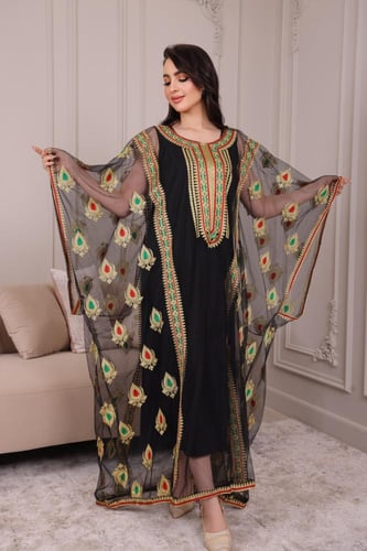 جلابية تل فاخرة باللون الأسود مع تطريز ذهبي وأخضر...
