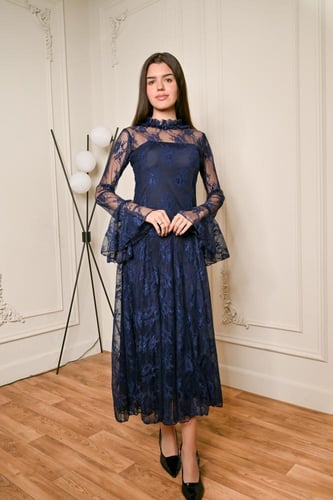 فستان ناعم قماش دانيل اكمام طويلة