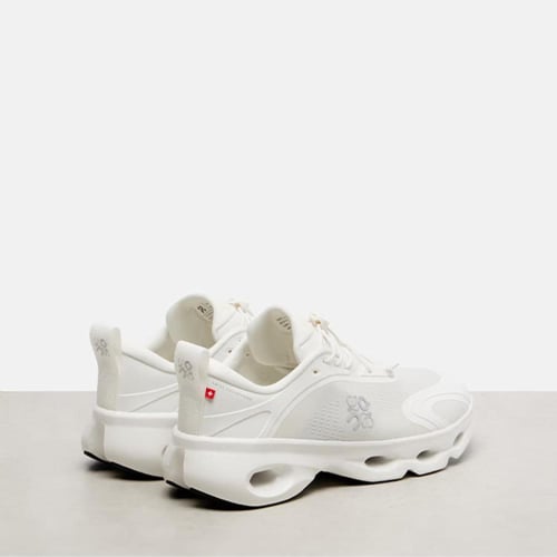 حذاء أون كلاودسولو × لويفي – On Running Cloudsolo...