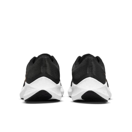 حذاء Nike Zoom Winflo 8 للجري