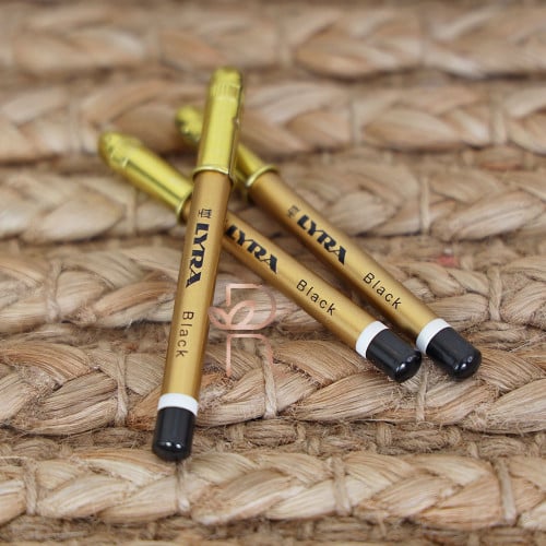 Black eyeliner