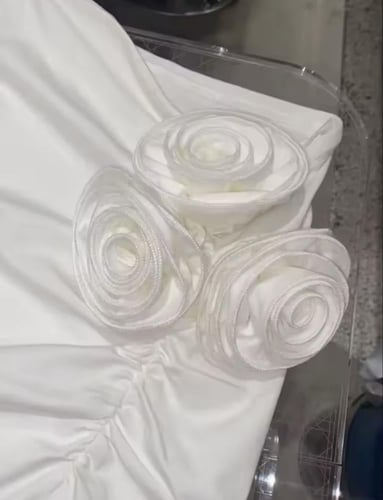 فستان بفتحه