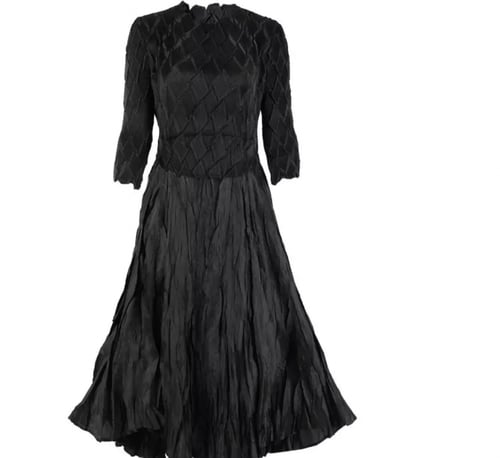 فستان بكسرات كبيره