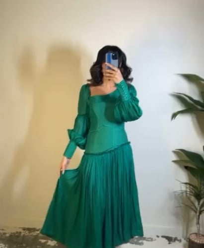 فستان بكسرات سفليه