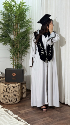 عبايه تخرج 2026 - رمادي