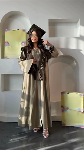 عباية تخرج 2025