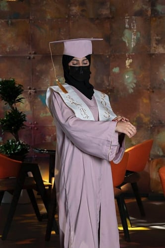 عبايات تخرج ( 6 )