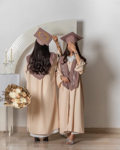 عباية تخرج حسب الطلب