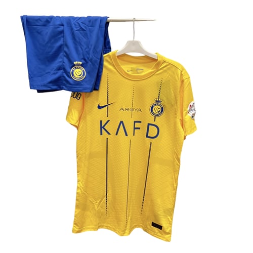 طقم النصر الجديد الاحتياطي لون كحلي تيشيرت مع الشو...