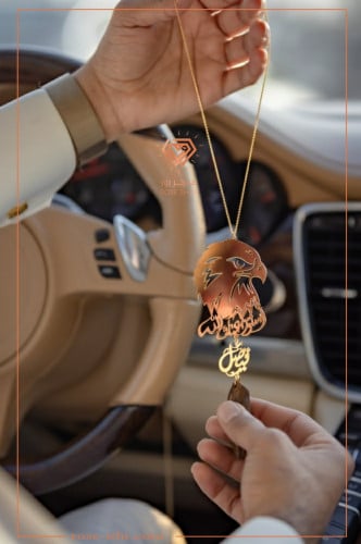 تعليقة سياره كسرة عود على شكل صقر