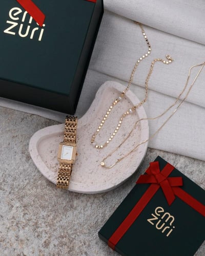 طقم هدايا نسائي بتصميم جذاب