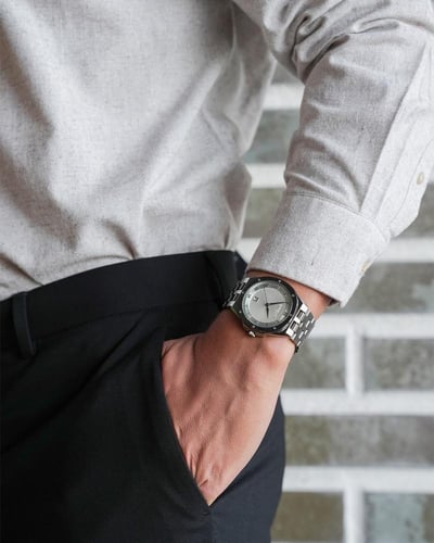 ساعة رجالية من ايمزوري بلون رمادي