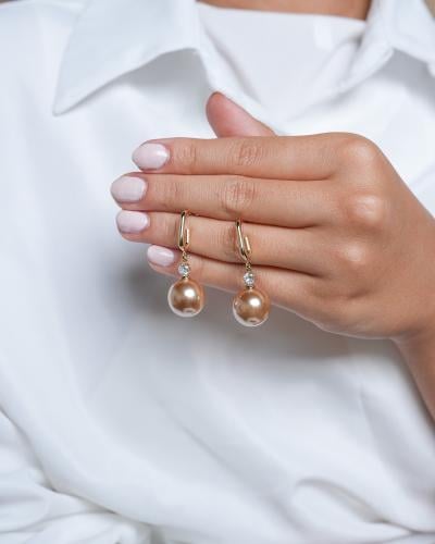 حلق نسائي جذاب من ايمزوري بلون ذهبي