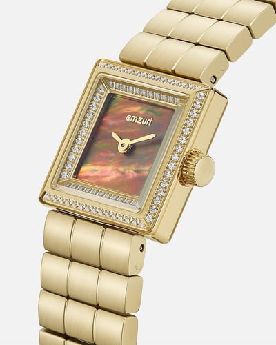 ساعة نسائية من امزوري بلون ذهبي