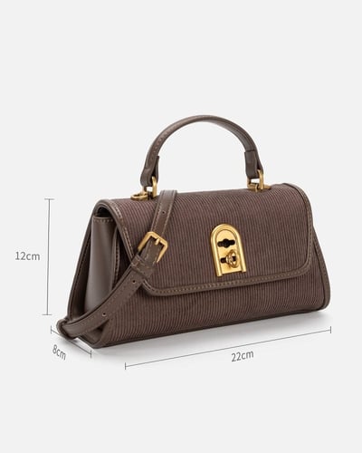 شنطة نسائية مميزة بلون بني من امزوري