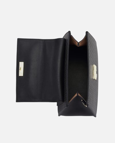 شنطة نسائية إمزوري بلون أسود