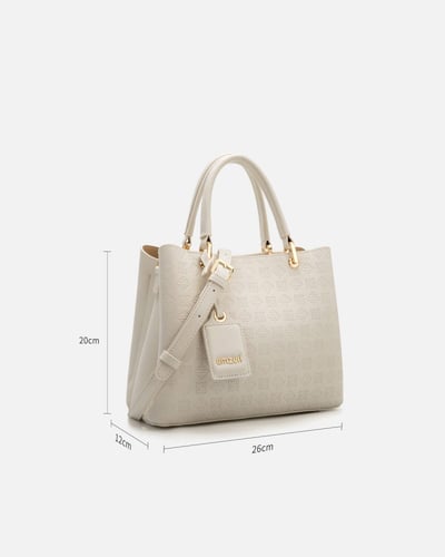 شنطة نسائيه بتصميم كلاسيك بلون أبيض