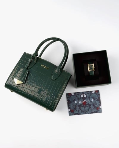 هدايا نسائية بتصميم أنيق ساعة وشنطة