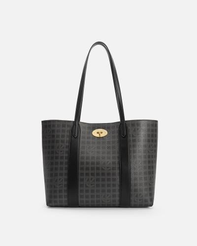 شنطة نسائية أنيقة بلون أسود من امزوري