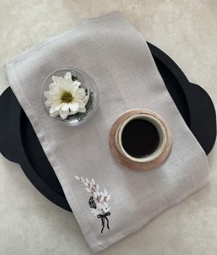 مفرش صينية تقديمات و ضيافة (ريشَة )