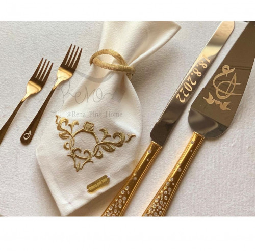 منديل بتطريز زاوية خاتم