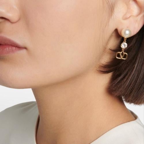 حلق فالنتينو