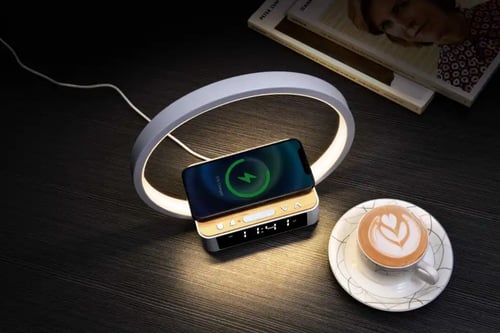 مصباح بإطار دائري مع ساعة وشاحن لاسلكي